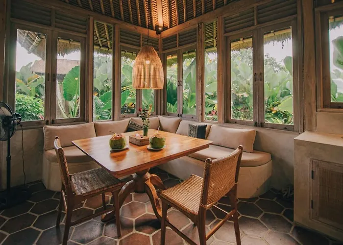 Anika Villa